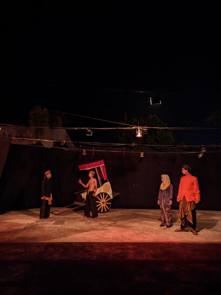 Parade Teater Mbureng, Silaturahmi Budaya Se – Jawa Timur Bertajuk “Tribute To Gus Dur”